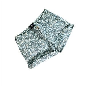 American Eagle Outfitters Size 4 midi stretch short